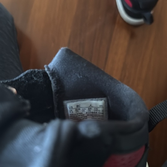 Air Jordan Access Black/Red (TD) Size: 8 Toddler - Picture 6 of 9